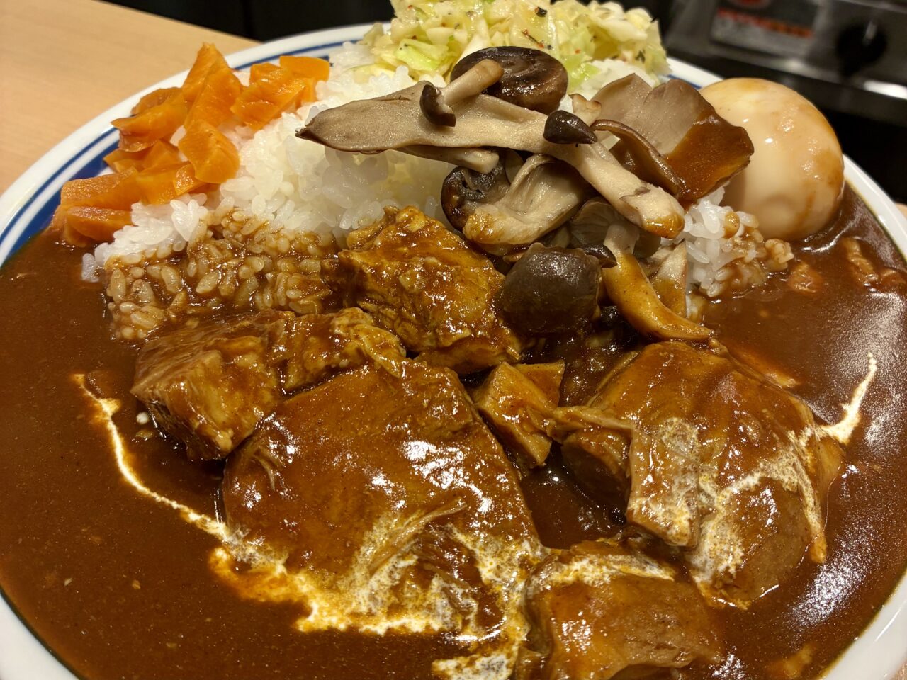 新トッピング「肉増し」